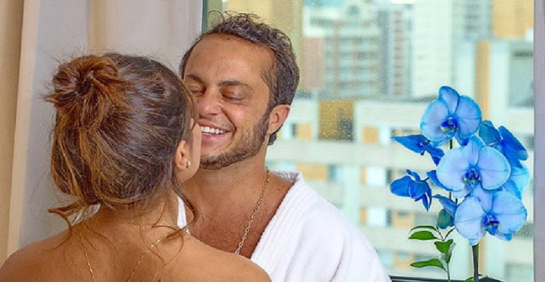 Thammy Miranda comemora cinco anos com Andressa Ferreira e faz declaração