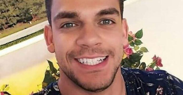 Carlinhos Aguiar revela quanto Caique Aguiar faturou só com sua participação em ‘A Fazenda’