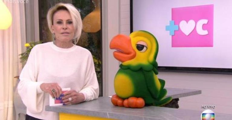 Câmera flagra barata no prato do Mais Você e Ana Maria reage