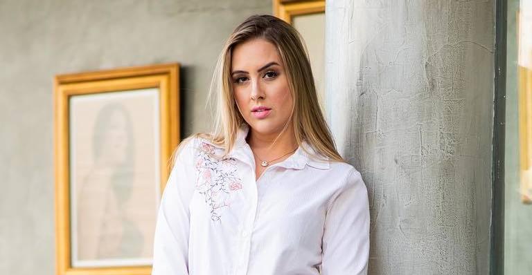 De biquíni, Patrícia Leitte exibe corpão e dispara em clique especial: ”Apaixonada que fala”
