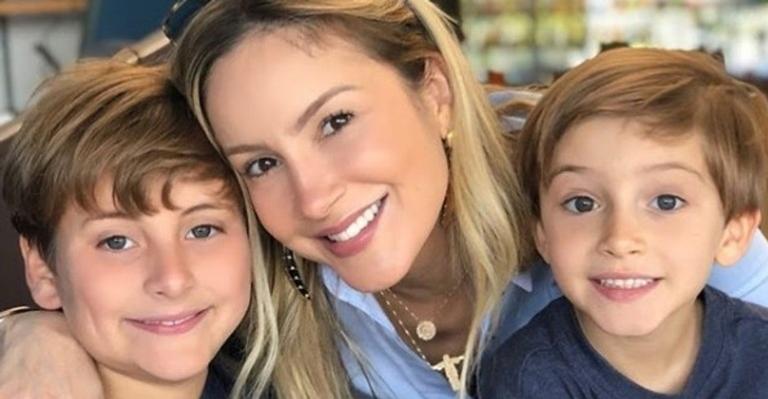 Fofura! Claudia Leitte relembra momento em que o primogênito Davi conheceu o irmãozinho, Rafael