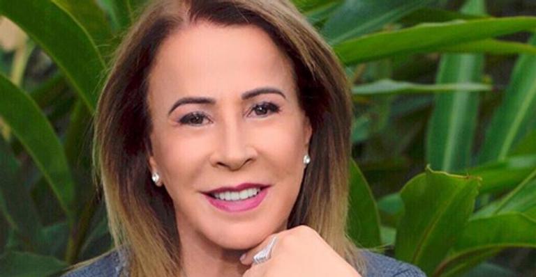 Zilu Godoi aparece deslumbrante e recebe elogios: ”Blindada”