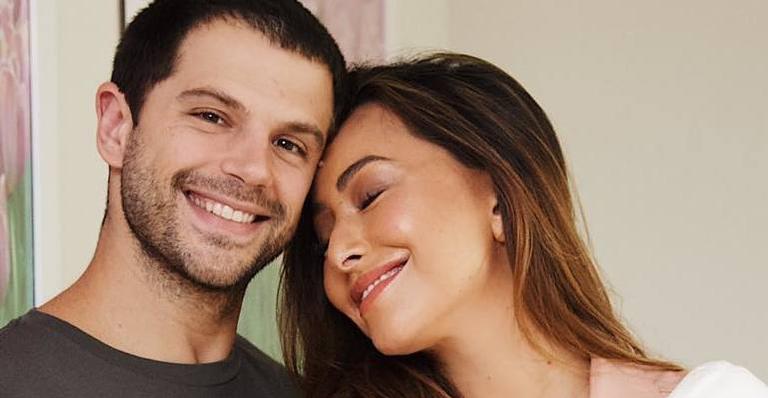 Sabrina Sato mostra momento ao lado da filha e Duda Nagle e faz desabafo divertido: ”A cara do pai’