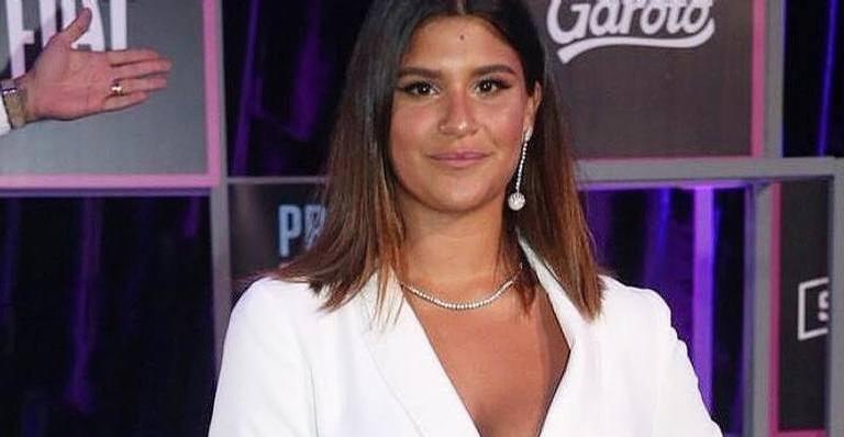 Arrasou! Giulia Costa aproveita verão para adotar novo visual