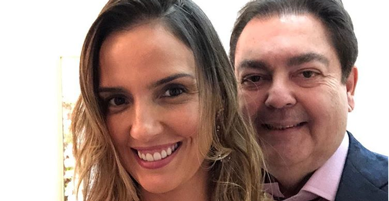 Esposa de Faustão, Luciana Cardoso, adota novo visual e impressiona internautas