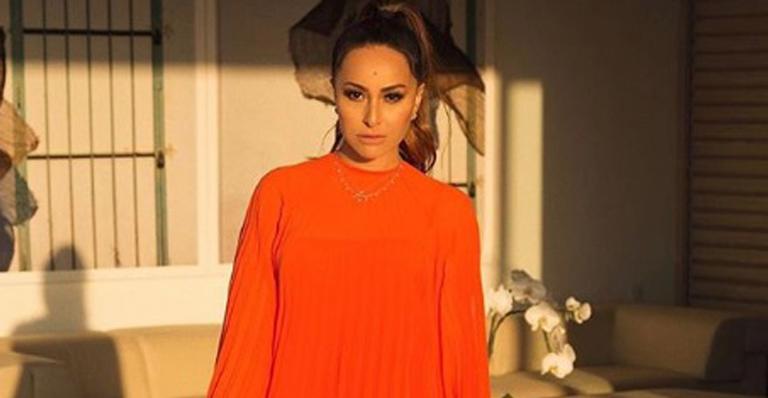 Sabrina Sato encanta ao mostrar novas fotos com o rostinho da filha, Zoe