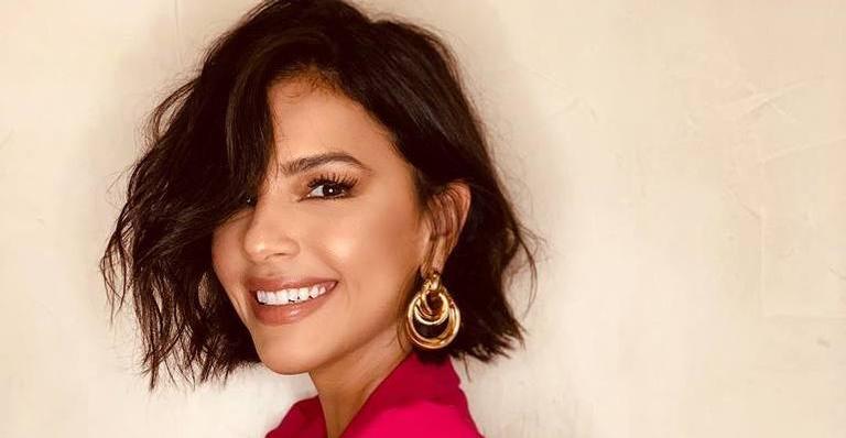 De topless, Mariana Rios abusa de sensualidade e semelhança com Bruna Marquezine impressiona