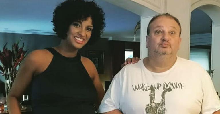 Rosangela, esposa de Erick Jacquin, divulga a primeira foto dos filhos gêmeos