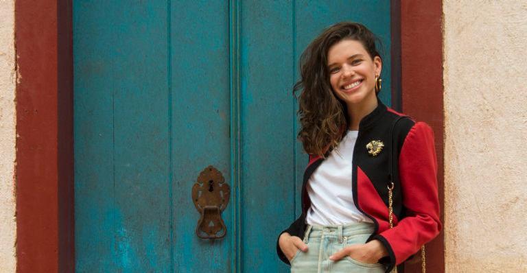 Bruna Linzmeyer desabafa sobre decisão de não depilar axilas: ” Comecei não julgando”