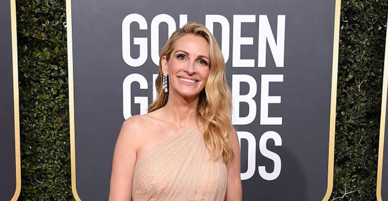 Julia Roberts levou a gala a um outro nível com sua escolha ousada no Globo de Ouro; Você usaria?
