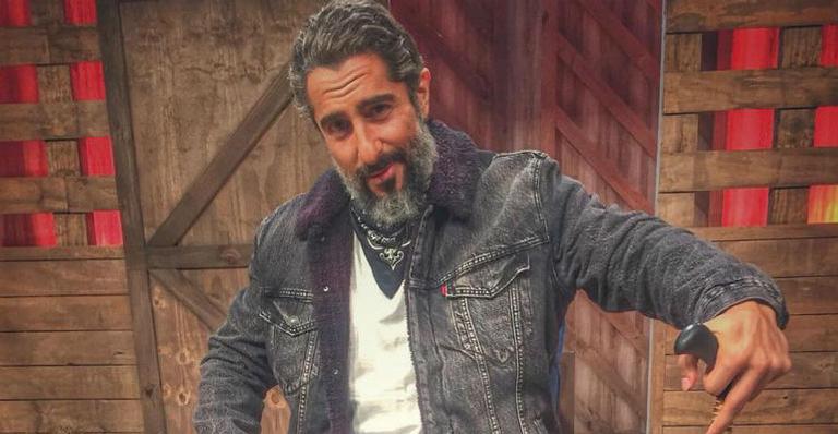 Marcos Mion renova contrato com a Record TV e anuncia nova edição de ‘A Fazenda’