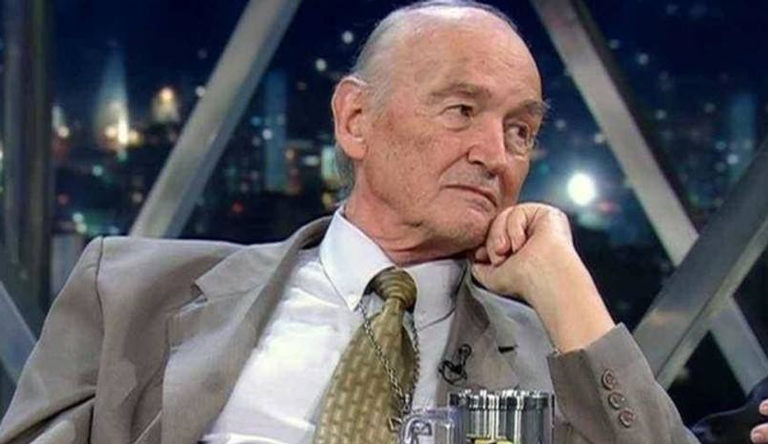 Morre aos 88 anos o Padre Quevedo, conhecido pelo bordão ”Isso non ecziste”