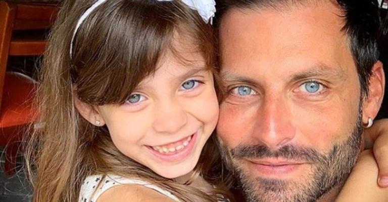 Na Disney, Henri Castelli faz emocionante homenagem no dia do aniversário de sua filha