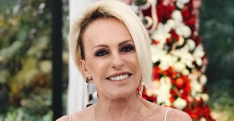 Ana Maria Braga encanta web ao exibir netinhos se divertindo em piscina enorme
