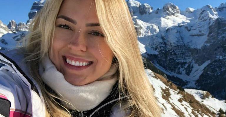 Isabella Cecchi é zoada após falar sobre dificuldades: ”Força, ícone”