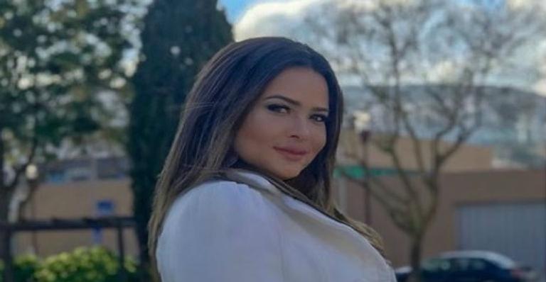 Na Europa, Geisy Arruda esbanja autoestima ao legendar foto: ”Vejo um anjo”