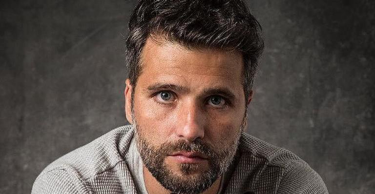 Bruno Gagliasso faz declaração emocionante para funcionária de casa: ”Minha segunda mãe”