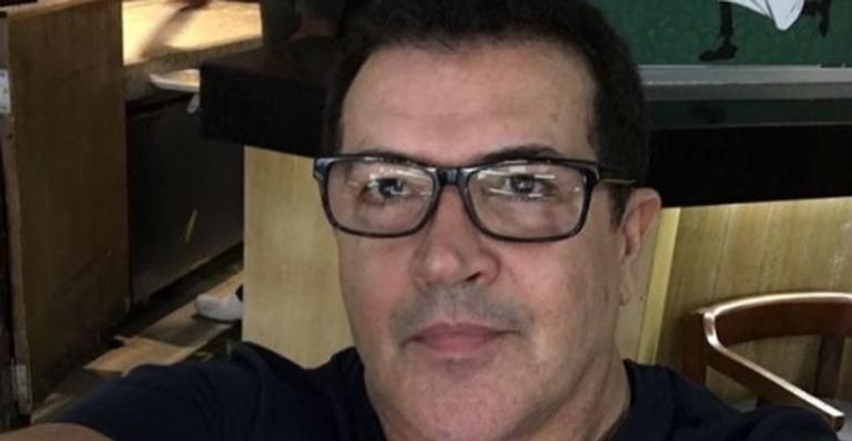 Em luta contra o câncer, Beto Barbosa cai no choro ao receber importante notícia sobre a doença