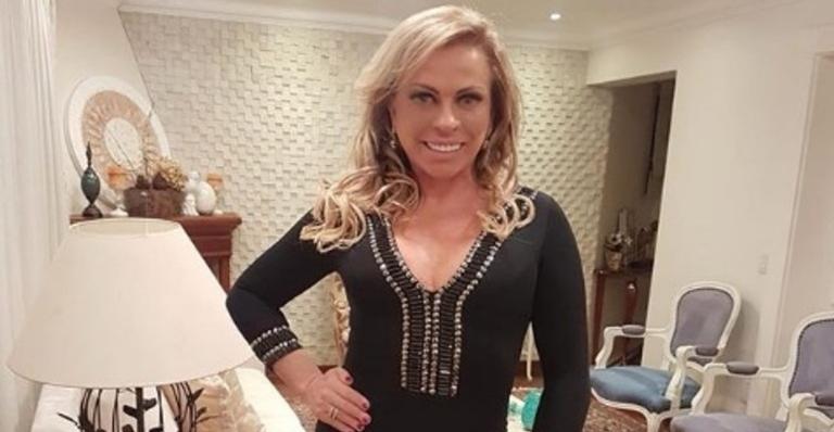 Aos 61 anos, Christina Rocha ousa ao posar de topless e surpreende com corpo escultural