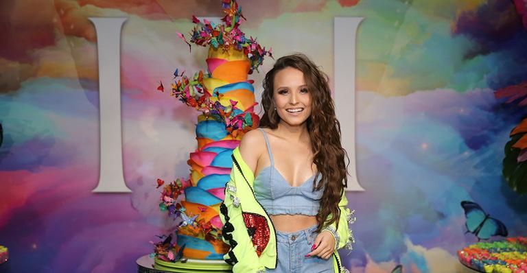 Larissa Manoela faz 18 em festa com decoração luxuosíssima; veja fotos