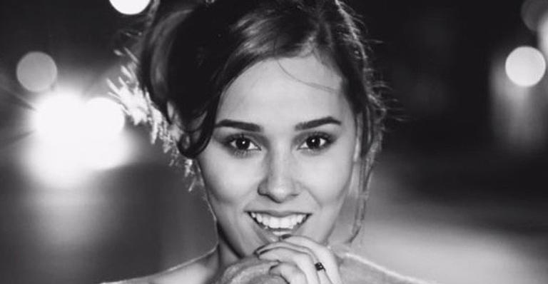 De locutora de loja no Saara a atriz global: conheça a versatilidade de Thati Lopes