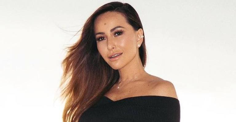 Dois meses após nascimento de Zoe, Sabrina Sato abre o jogo sobre rotina caseira: ”Amo ficar aqui”