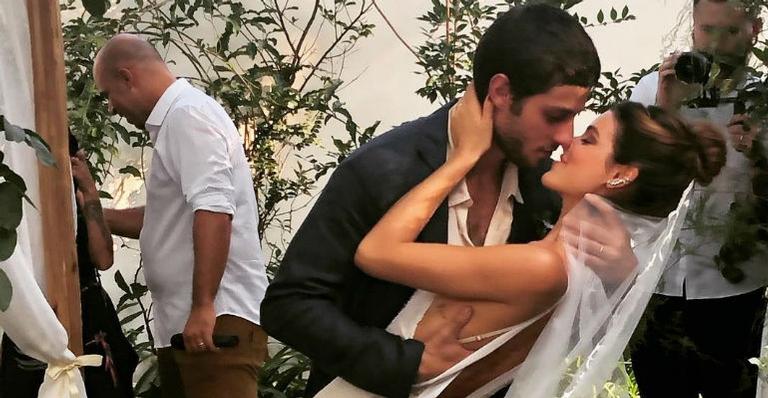 Laura Neiva arrasa na escolha do vestido de casamento; confira os looks de alguns famosos!