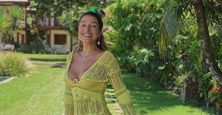 Gabriela Pugliesi posa extremamente sensual de topless e leva web ao delírio