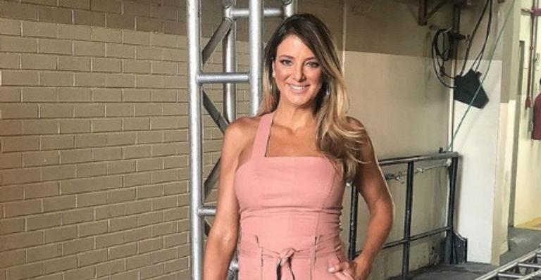 Grávida de 4 meses, Ticiane Pinheiro mostra barriga durante treino na academia