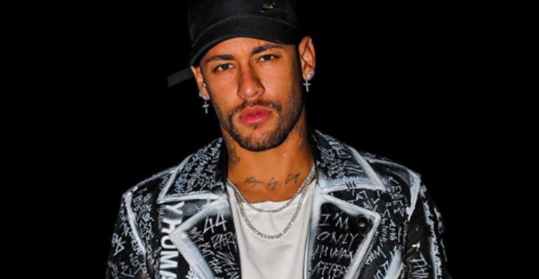 Emocionado, Neymar Jr. solta a voz em sua festa de 27 anos: ”A gente possa se encontrar de novo”