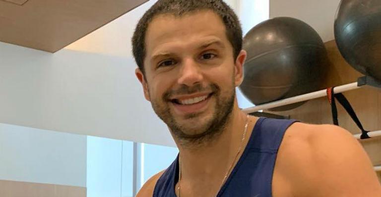 Duda Nagle encanta a web com sequência de fotos da filha, Zoe
