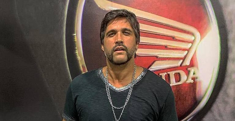 Leo Chaves desabafa sobre fim da dupla com irmão Victor: ”Era briga toda hora”