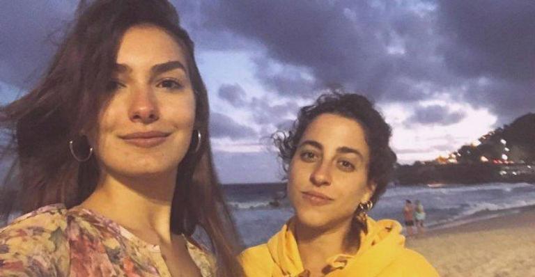 Marina Moschen nega romance com figurinista da Globo: ”Amigas”