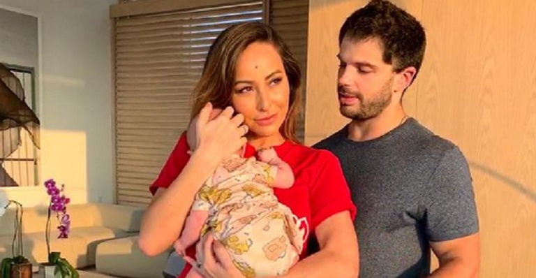 Sabrina Sato ganha festa surpresa: veja a reação da apresentadora!
