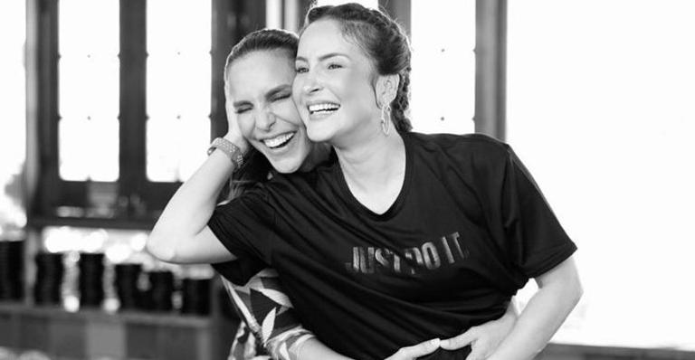 Ivete Sangalo e Claudia Leitte provam que são amigas e fazem coreografia juntas