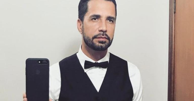 Latino se declara para nova macaca de estimação: ”Para sempre”