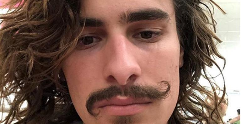 Novo visual! Bruno Montaleone exibe os fios mais curtos e recebe elogios