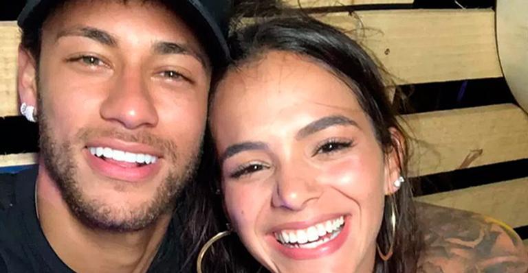 Bruna Marquezine fez doação de todas as roupas que usou com Neymar