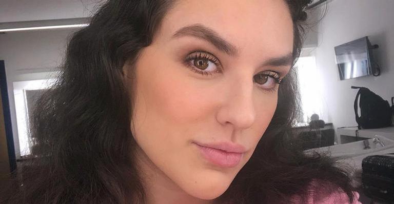 Kéfera anuncia livro sobre feminismo e rebate críticas na web