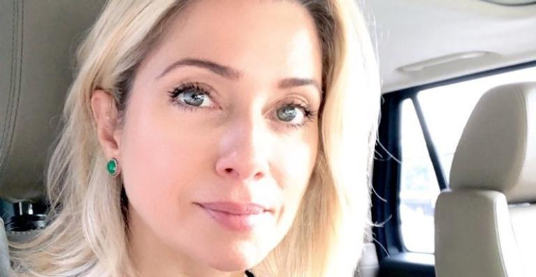 Leticia Spiller esbanja boa forma e flexibilidade em foto e revela segredo para boa saúde