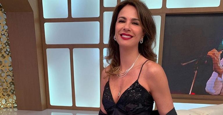 Luciana Gimenez posta clique sem a parte de cima e enlouquece a web