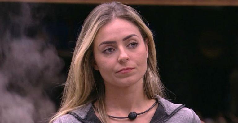 Durante bate-papo, Paula analisa comportamento dos participantes: ”Não damos ibope”