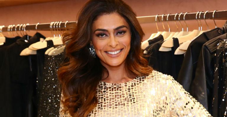 Juliana Paes aposta em microvestido para evento de moda