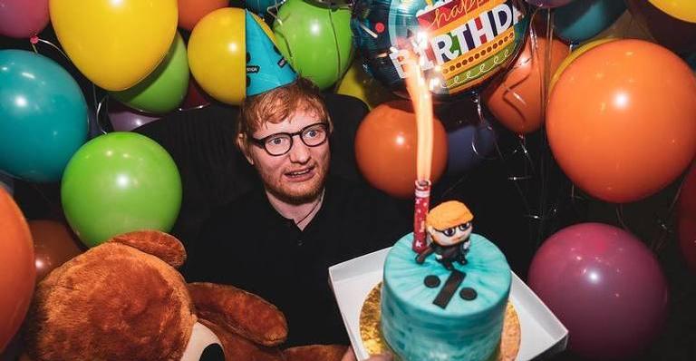 Ed Sheeran comemorou aniversário com pizza em Porto Alegre e surpreendeu funcionários com simpatia