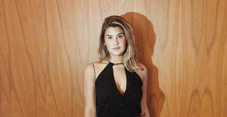 Giulia Costa empina bumbum em foto sem filtro: ”Surra de beleza!”