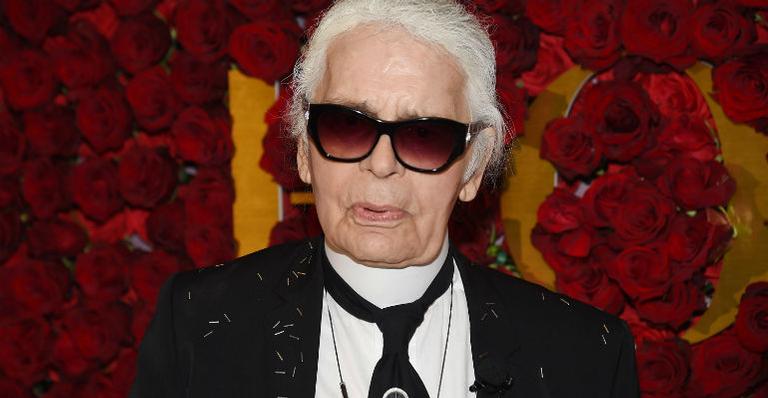 Morre aos 85 anos o designer de moda alemão Karl Lagerfeld