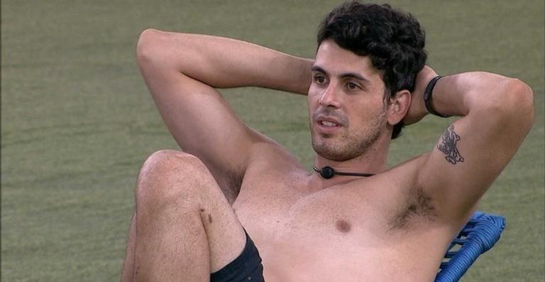 Maycon é o quinto eliminado do Big Brother Brasil 19 e Tiago Leifert dá puxão de orelha nos brothers