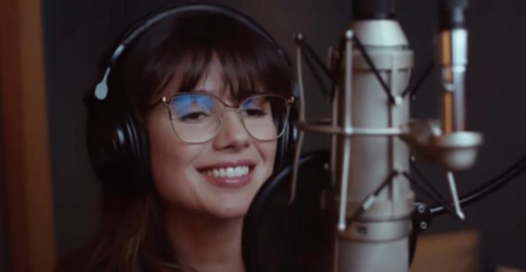 Paula Fernandes revela sua essência e volta às origens em novo álbum: ”Esta é a minha hora certa”