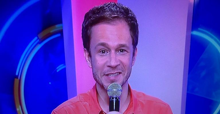 Tiago Leifert revela que boatos da Casa de Vidro são fake news