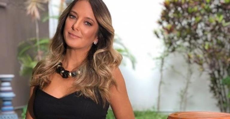 Ticiane Pinheiro é fortemente criticada após reclamar de fila em aeroporto e comparar com rodoviária